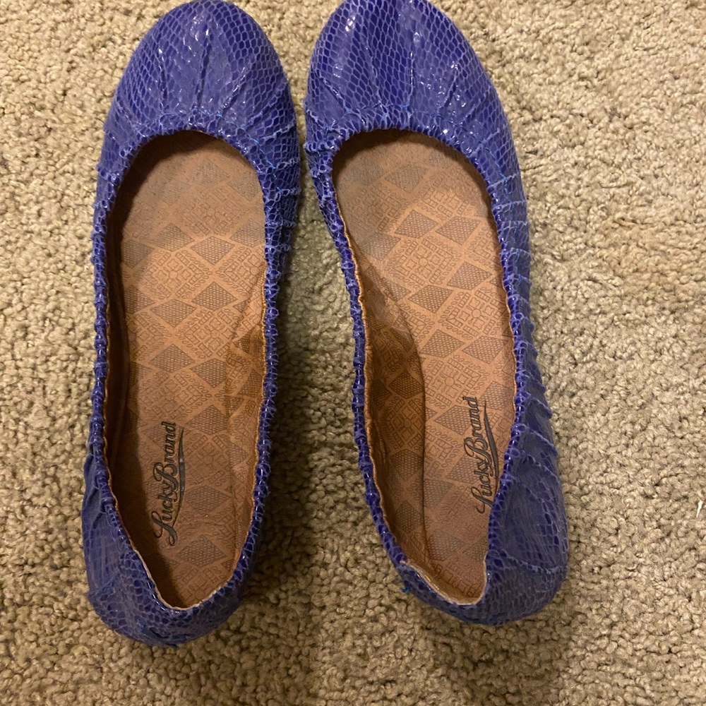 Lucky brand blue flats